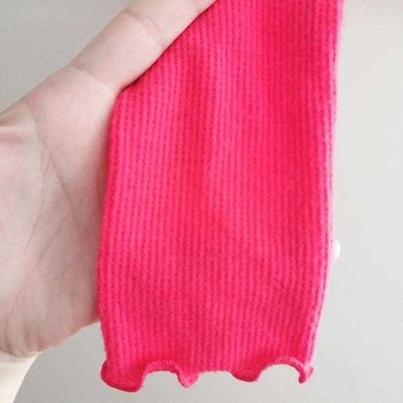 Urban Outfitters Out From Under Neon Pink Cropped Lettuce Hem Turtleneck Small - Picture 10 of 16